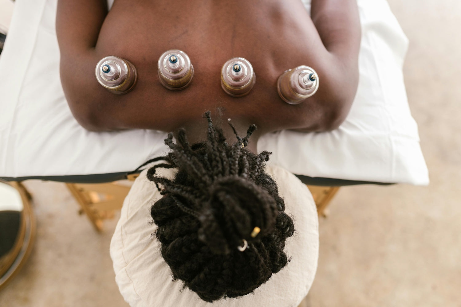 Ventouses thérapeutiques à Montpellier-Therapies-corps-esprit-Sylvie Friedlander