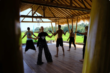Cours, stages et retraites de Qi Gong et Dao Yin Yang Sheng Gong a Montpellier et a distance - Sylvie Friedlander